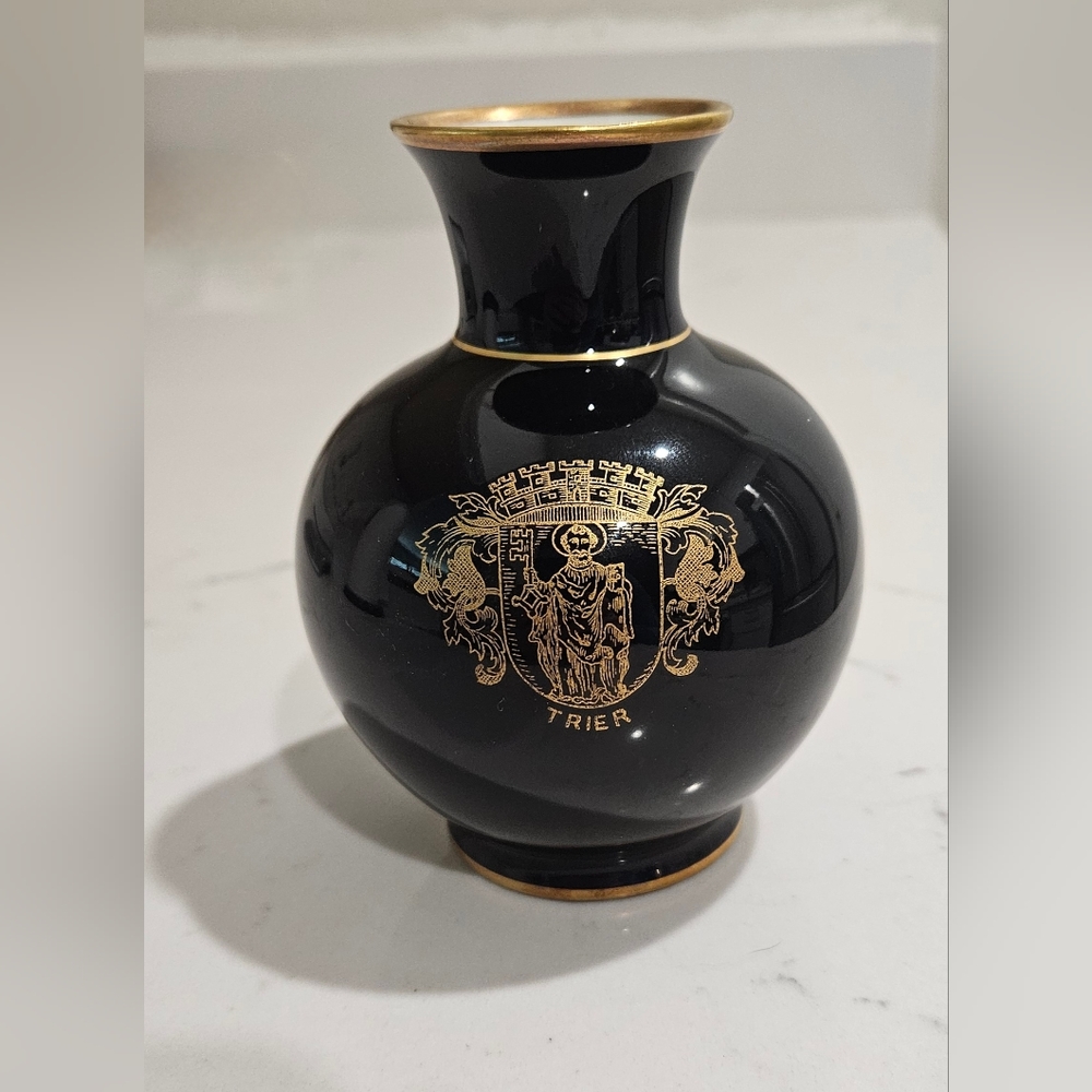 Vintage Lindner Kueps Bavaria Echt Cobalt Blue & Gold Vase German Numbered Piece